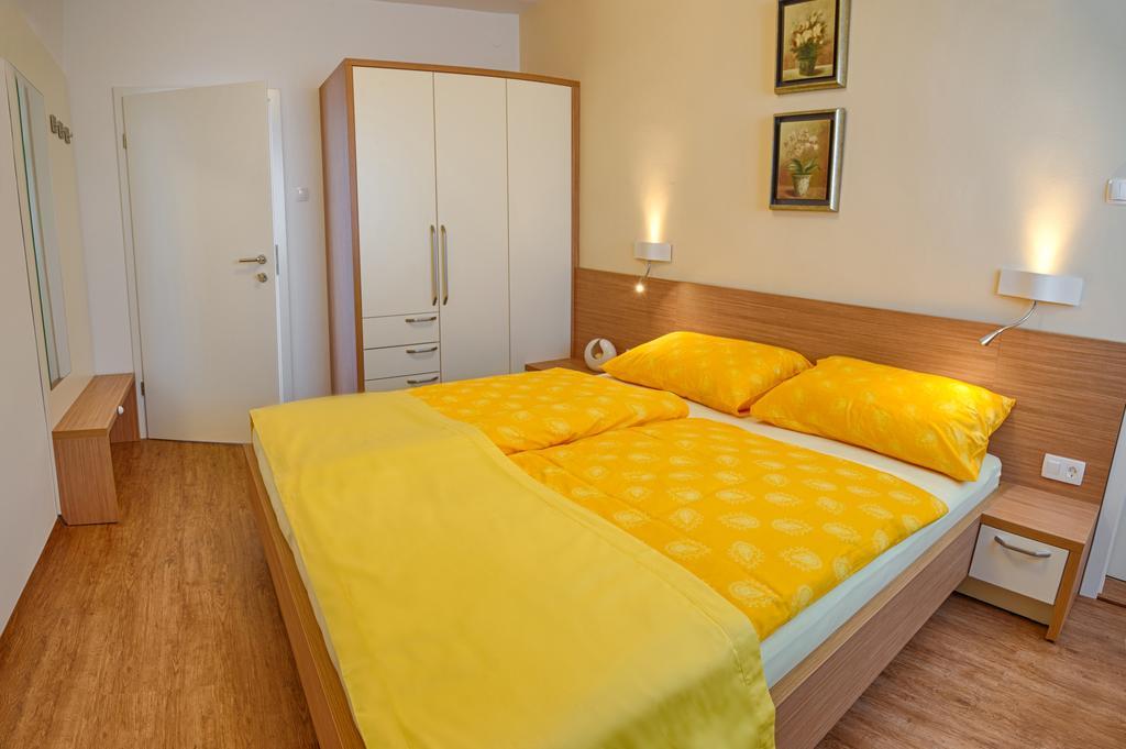 Sea View Guesthouse Opara Piran Habitación foto